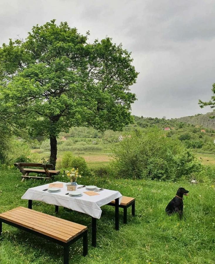 Eco Village Nevidio Poscenje Exteriér fotografie
