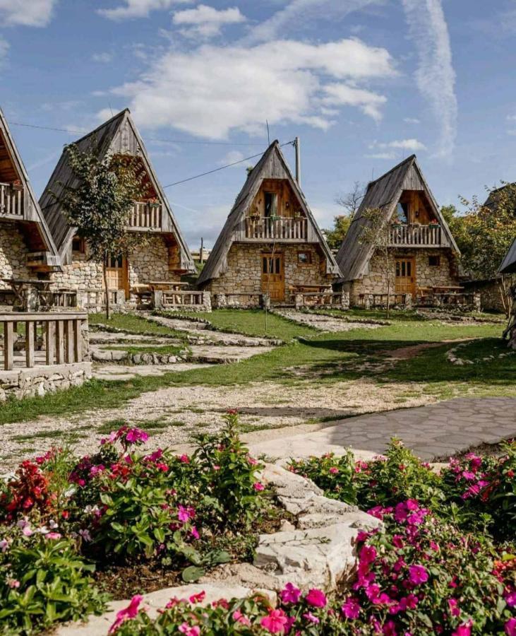 Eco Village Nevidio Poscenje Exteriér fotografie