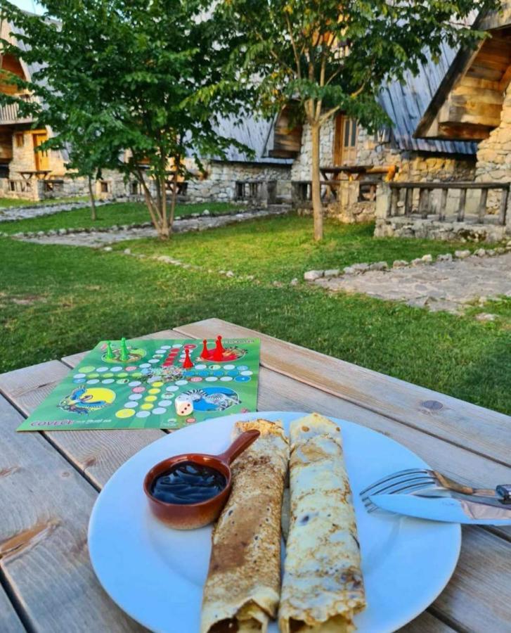 Eco Village Nevidio Poscenje Exteriér fotografie