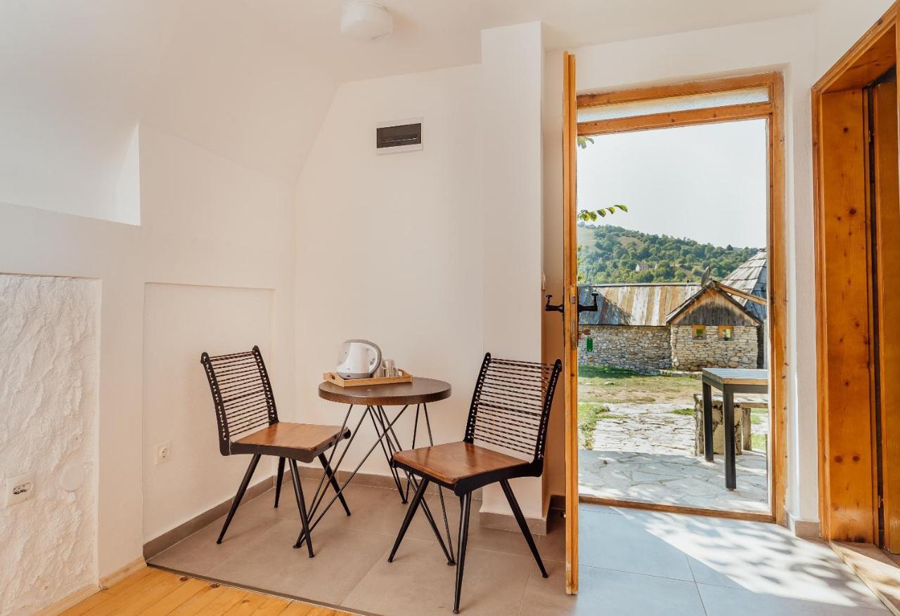 Eco Village Nevidio Poscenje Exteriér fotografie